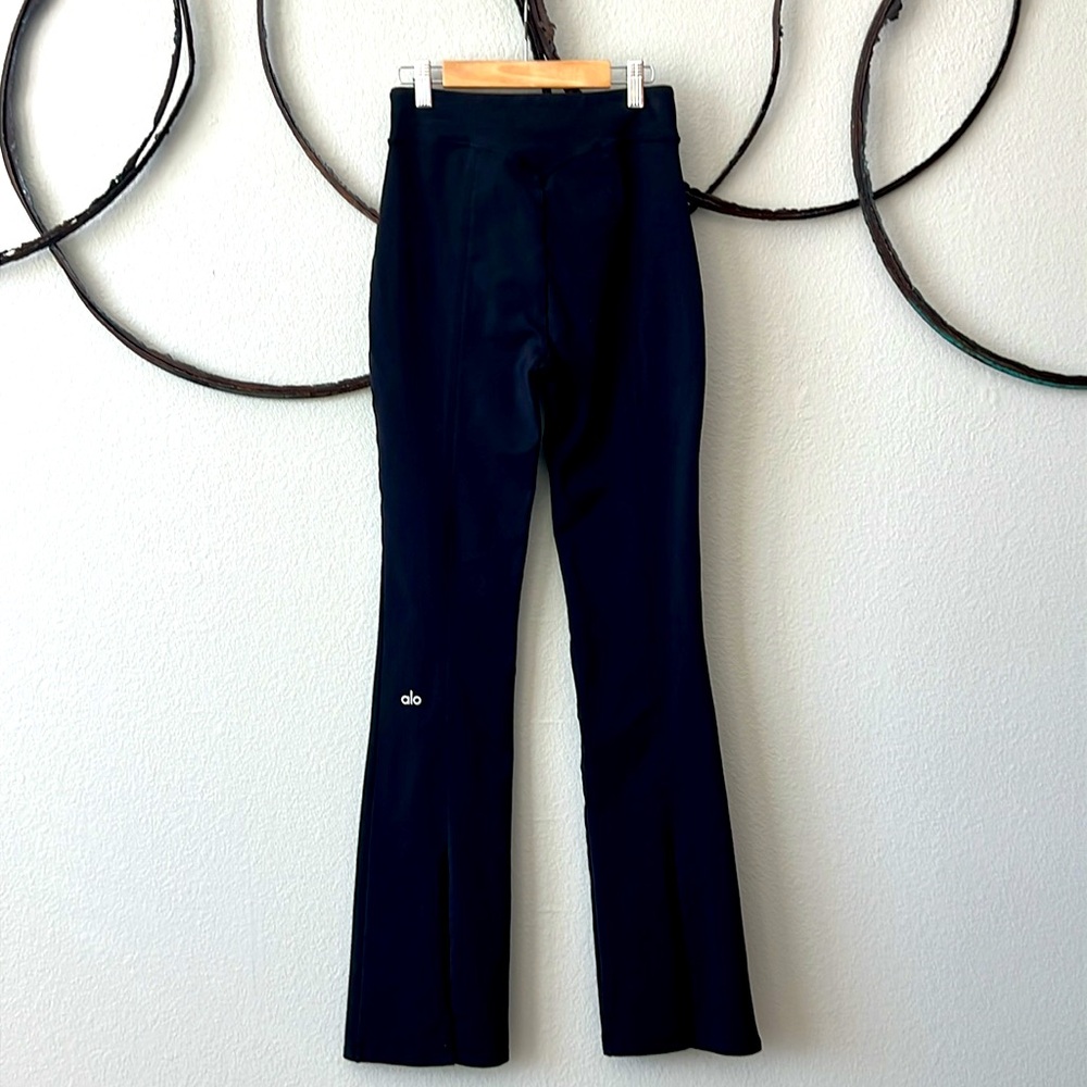 Alo Airbrush high wait kick back legging